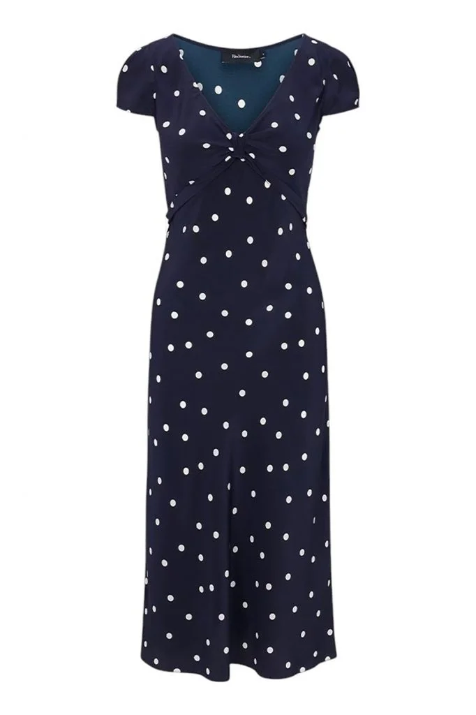 Réalisation Marion in Navy Spot